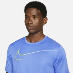 Nike Lauf T-Shirt Dri-FIT UV Run Division Miler - Blau/Blau -TTKX-KLEIDUNG SHOP 04b58850df15