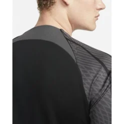 Nike Training T-Shirt Dri-FIT Strike - Schwarz/Grau/Weiß -TTKX-KLEIDUNG SHOP 432eec51a19c