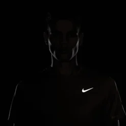 Nike Lauf T-Shirt Dri-FIT UV Miller - Grau/Silber -TTKX-KLEIDUNG SHOP 5e1a8c0beb69