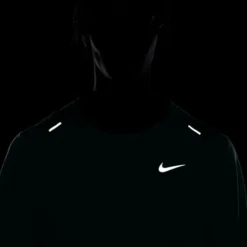 Nike Lauf T-Shirt Dri-FIT Rise 365 - Grün/Silber -TTKX-KLEIDUNG SHOP 85aa12d7fbeb