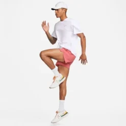 Nike Laufshorts Dri-FIT Stride - Rot/Silber -TTKX-KLEIDUNG SHOP a78d19d21649