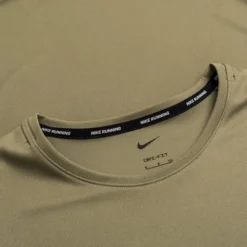 Nike Lauf T-Shirt Dri-FIT UV Miller - Grün/Silber -TTKX-KLEIDUNG SHOP e70adf84842e