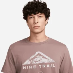 Nike Lauf T-Shirt Dri-FIT Run Trail - Plum -TTKX-KLEIDUNG SHOP f1465a91a485